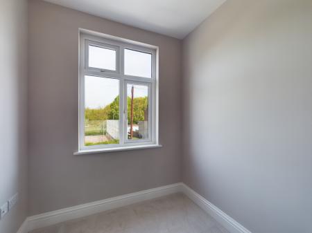 3 bedroom Terraced House to let in Hayling Avenue, Baffins, Portsmouth, PO3