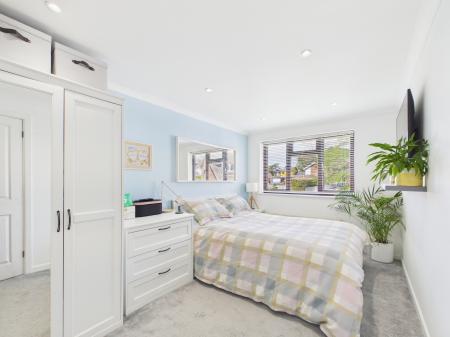 3 bedroom Semi-detached house for sale in Cornbrook Grove, Waterlooville, PO7