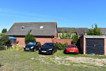 2 bedroom Flat to let in Greenlea Grove, Gosport, PO12