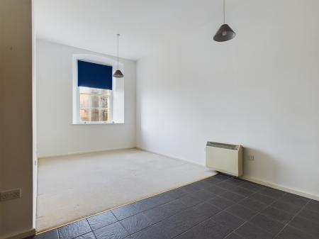 2 bedroom Flat for sale in St. Georges Walk, Gosport, PO12
