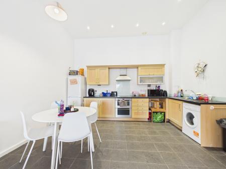 2 bedroom Flat for sale in St. Georges Walk, Gosport, PO12