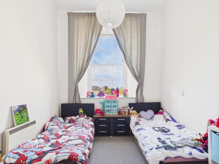 2 bedroom Flat for sale in St. Georges Walk, Gosport, PO12