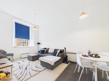 2 bedroom Flat for sale in St. Georges Walk, Gosport, PO12