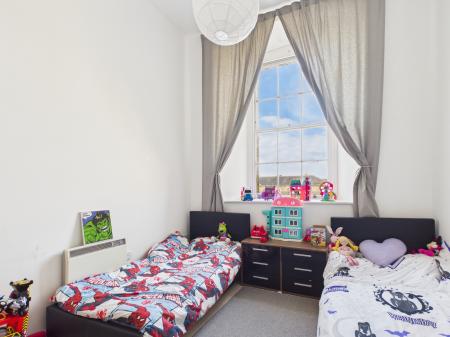 2 bedroom Flat for sale in St. Georges Walk, Gosport, PO12