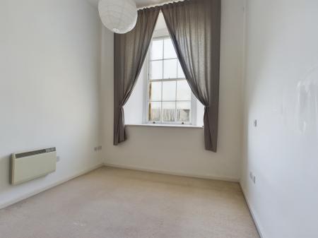2 bedroom Flat for sale in St. Georges Walk, Gosport, PO12