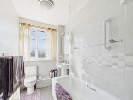 3 bedroom End of terrace house for sale in The Saltings, Farlington, Portsmouth, PO6