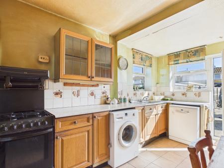 3 bedroom End of terrace house for sale in The Saltings, Farlington, Portsmouth, PO6