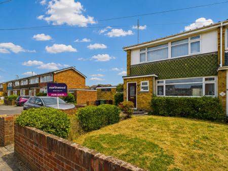 3 bedroom End of terrace house for sale in The Saltings, Farlington, Portsmouth, PO6