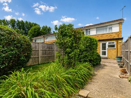 3 bedroom End of terrace house for sale in The Saltings, Farlington, Portsmouth, PO6