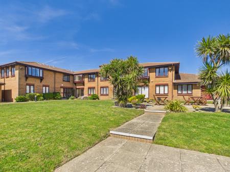 1 bedroom Flat for sale in Admiralty Road, Bournemouth, BH6