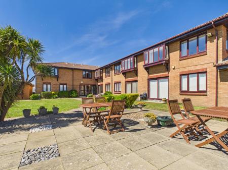 1 bedroom Flat for sale in Admiralty Road, Bournemouth, BH6