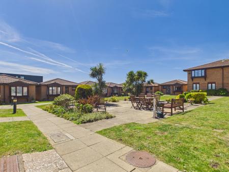 1 bedroom Flat for sale in Admiralty Road, Bournemouth, BH6