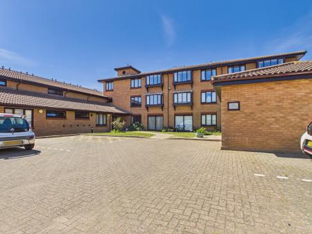 1 bedroom Flat for sale in Admiralty Road, Bournemouth, BH6