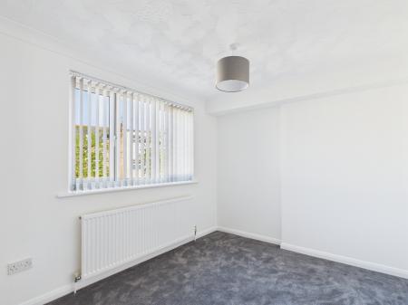 2 bedroom Flat to let in Malvern Road, Southsea, PO5
