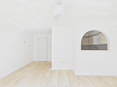 2 bedroom Flat to let in Malvern Road, Southsea, PO5