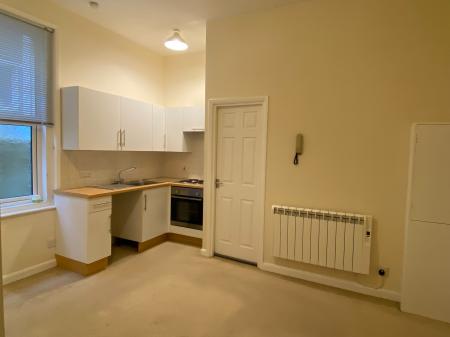 1 bedroom Flat to let in Carlton Road, Bournemouth, BH1