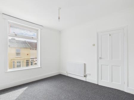 3 bedroom Terraced House to let in Alverstone Road, Southsea, PO4