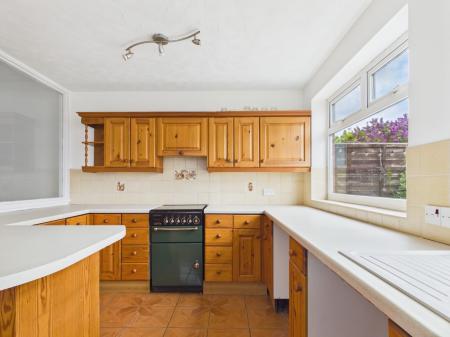 3 bedroom Terraced House to let in Alverstone Road, Southsea, PO4