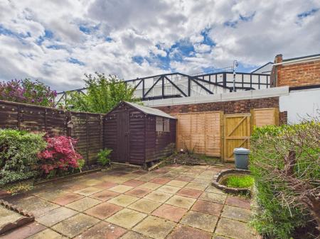 3 bedroom Terraced House to let in Alverstone Road, Southsea, PO4