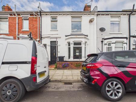 3 bedroom Terraced House to let in Alverstone Road, Southsea, PO4