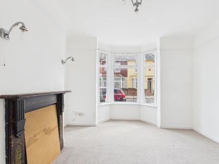 3 bedroom Terraced House to let in Alverstone Road, Southsea, PO4