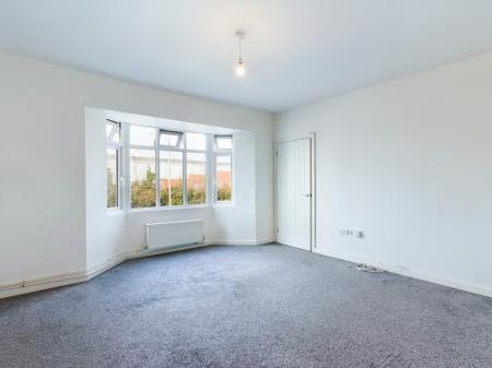 1 bedroom Flat to let in Park Way, Havant, PO9