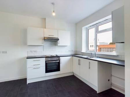1 bedroom Flat to let in Park Way, Havant, PO9