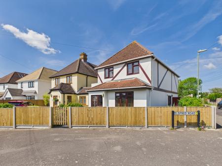 3 bedroom Detached house for sale in Cottes Way, Hill Head, Fareham, PO14