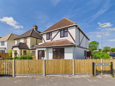 3 bedroom Detached house for sale in Cottes Way, Hill Head, Fareham, PO14