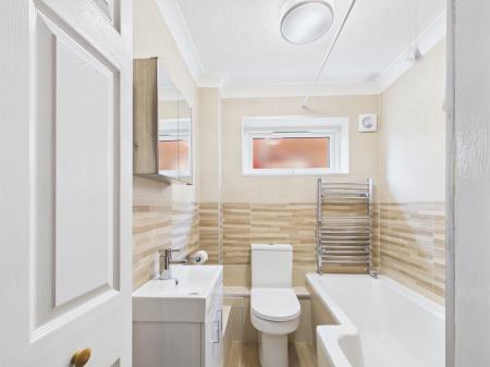 1 bedroom Flat to let in 272 Havant Road, Drayton, Portsmouth, PO6