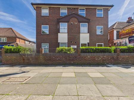 272 Havant Road, Drayton, Portsmouth, PO6