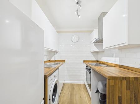 1 bedroom Flat to let in 272 Havant Road, Drayton, Portsmouth, PO6