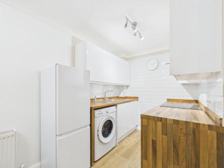 1 bedroom Flat to let in 272 Havant Road, Drayton, Portsmouth, PO6