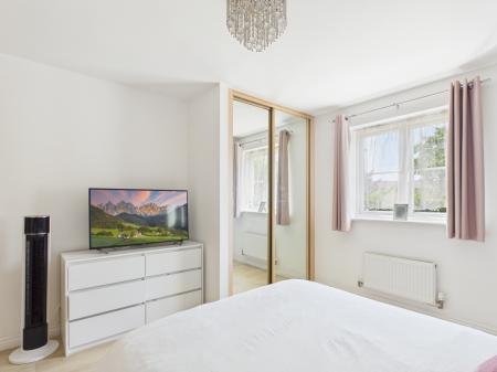1 bedroom Flat for sale in Iachino Avenue, Hilsea, Portsmouth, PO2