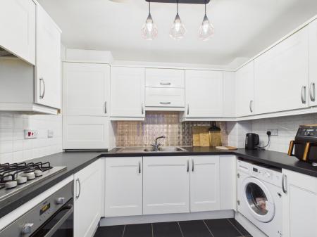 1 bedroom Flat for sale in Iachino Avenue, Hilsea, Portsmouth, PO2