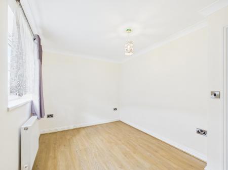 2 bedroom Flat for sale in Park Lane, Cosham, Portsmouth, PO6