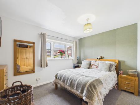 3 bedroom Semi-detached house for sale in Hythe Road, Wymering, Portsmouth, PO6