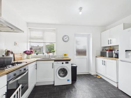 3 bedroom Semi-detached house for sale in Hythe Road, Wymering, Portsmouth, PO6