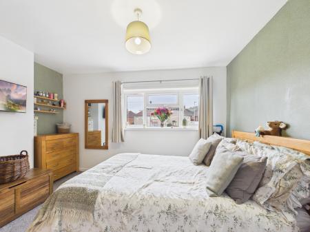 3 bedroom Semi-detached house for sale in Hythe Road, Wymering, Portsmouth, PO6