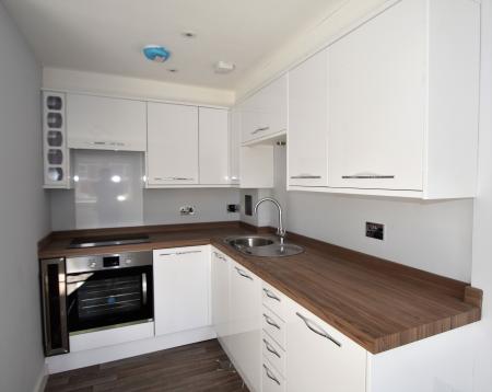 1 bedroom Flat to let in Forest Grove House, London Road, Cowplain, Waterlooville PO8