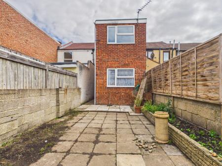3 bedroom Terraced House to let in St.Stephens Road, Portsmouth, PO2