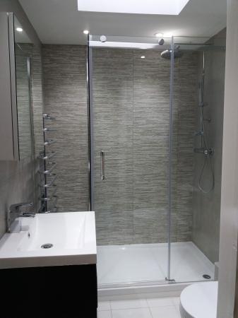 2 bedroom Flat to let in Forest Grove House, London Road, Cowplain, Waterlooville PO8