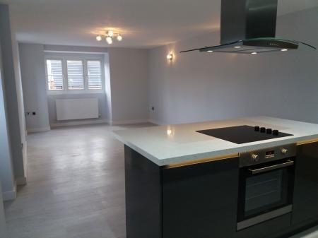 2 bedroom Flat to let in Forest Grove House, London Road, Cowplain, Waterlooville PO8
