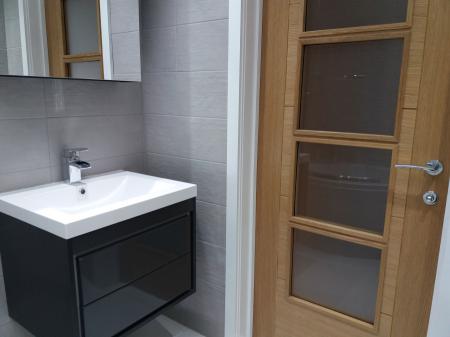 2 bedroom Flat to let in Forest Grove House, London Road, Cowplain, Waterlooville PO8