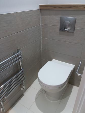 2 bedroom Flat to let in Forest Grove House, London Road, Cowplain, Waterlooville PO8