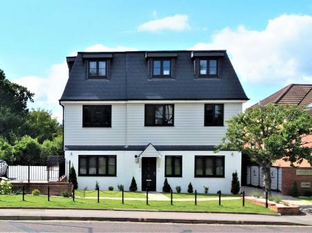 2 bedroom Flat to let in Forest Grove House, London Road, Cowplain, Waterlooville PO8