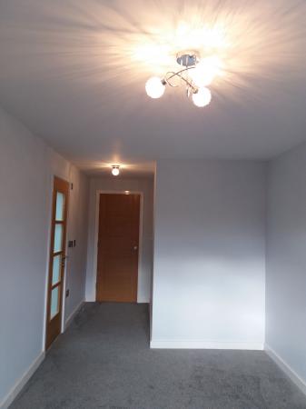 2 bedroom Flat to let in Forest Grove House, London Road, Cowplain, Waterlooville PO8