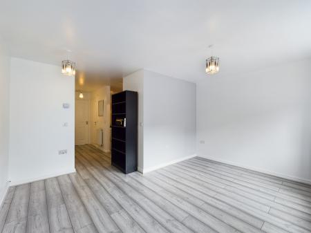 1 bedroom Flat for sale in Billys Copse, Havant, PO9
