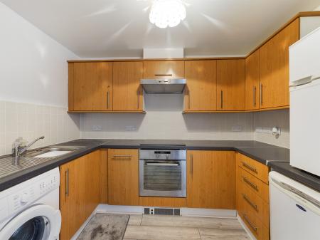 1 bedroom Flat for sale in Billys Copse, Havant, PO9