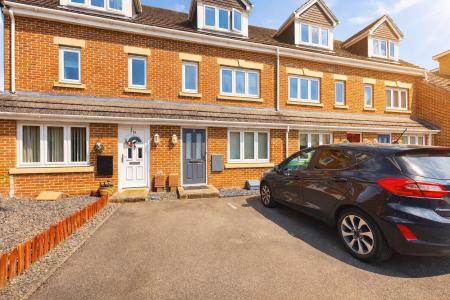 1 bedroom Flat for sale in Billys Copse, Havant, PO9